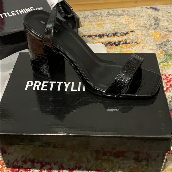 Shoes - Black chunky heels